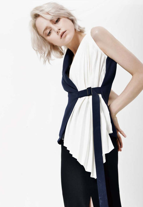 バイカラーアシンメトリーモダンシャツ プリーツシャツノースリーブ /レディース モレビー|モード系ファッションブランド