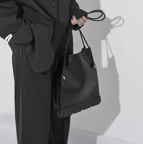 レザートートバッグ ショルダーバッグ レザーバッグ ブラック /ユニセックス ・メンズ モレビー|モード系ファッションブランド