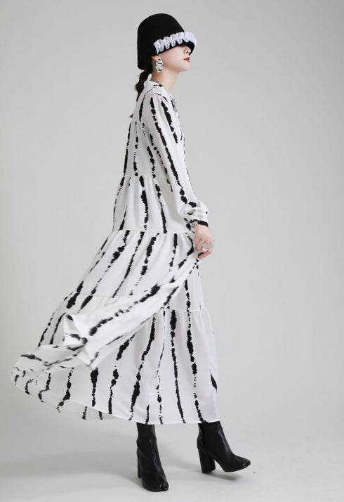 ゆったりストライプ白黒ロングワンピース ビッグシルエット /レディース モレビー|モード系ファッションブランド