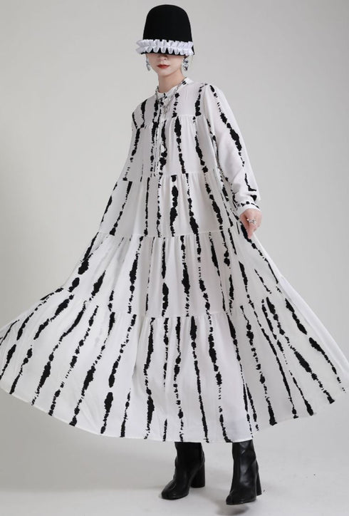 ゆったりストライプ白黒ロングワンピース ビッグシルエット /レディース モレビー|モード系ファッションブランド