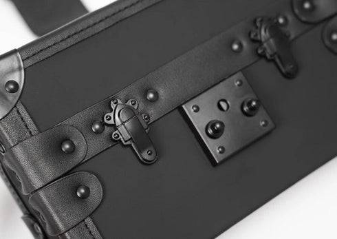 ショルダーバッグ スタイリッシュ スクエアバッグ モダン シック /ユニセックス ・メンズ モレビー|モード系ファッションブランド