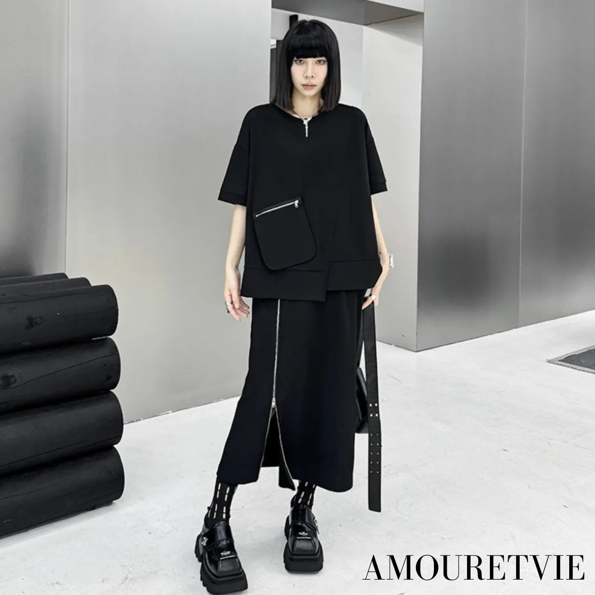 アシンメトリーデザイン上下セットアップ ／レディース モレビー