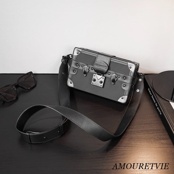 ショルダーバッグ スタイリッシュ スクエアバッグ モダン シック /ユニセックス ・メンズ モレビー|モード系ファッションブランド